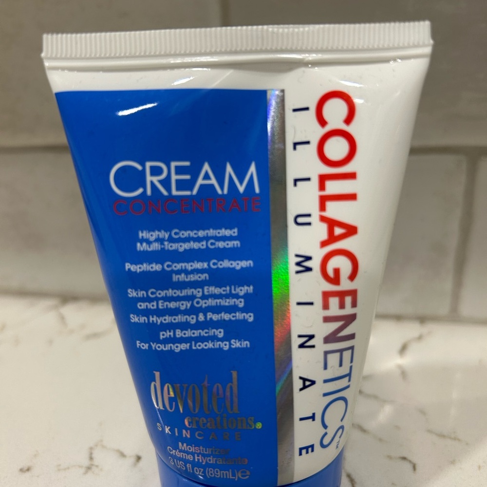Collagenetics Illuminate Cream Concentrate - Blue and White